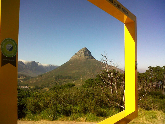 signal-hill-frame-lions-head